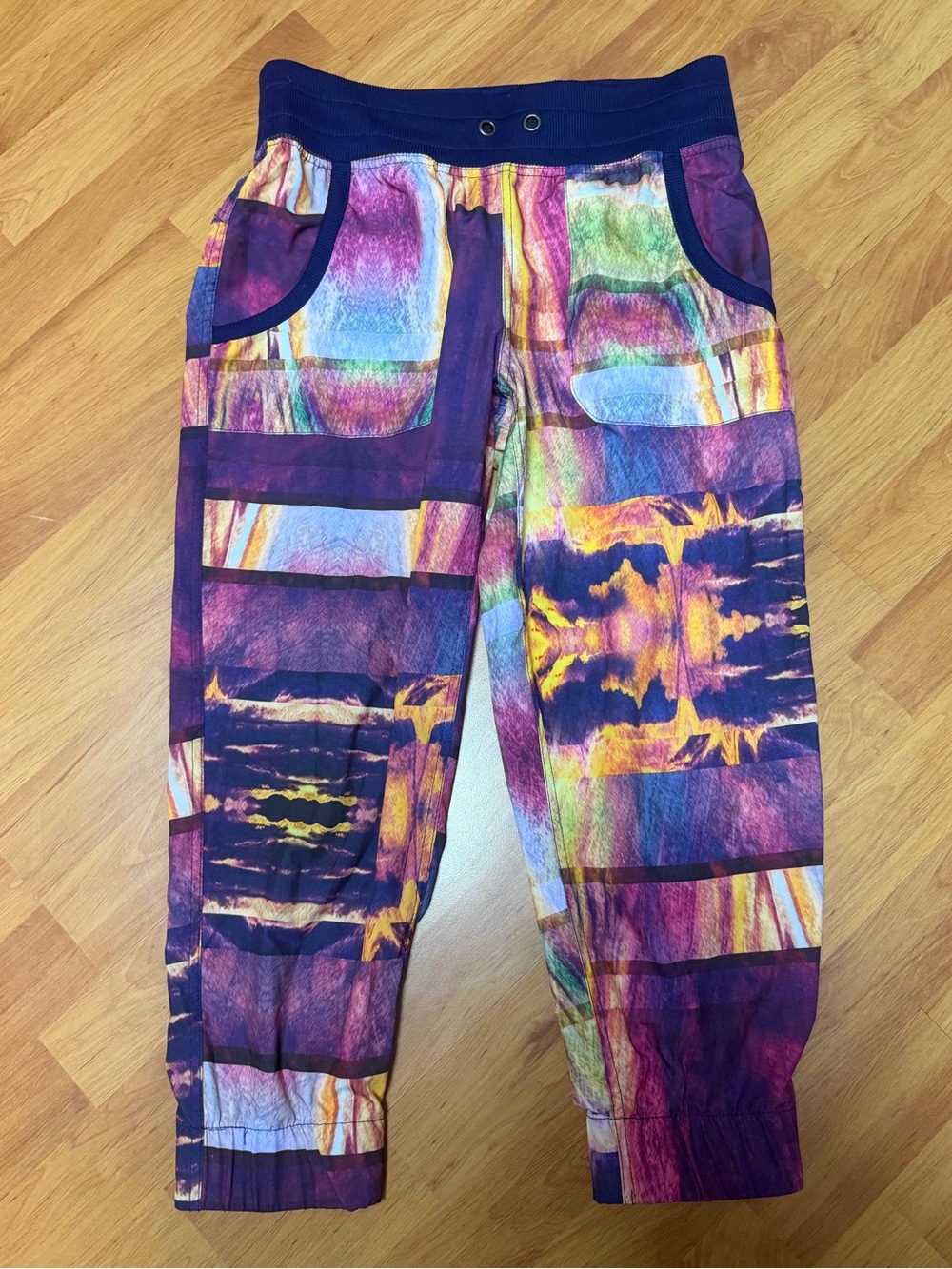 Kyodan Purple Multi Tie-Dye Cargo Capris . Dry fit material . Like new